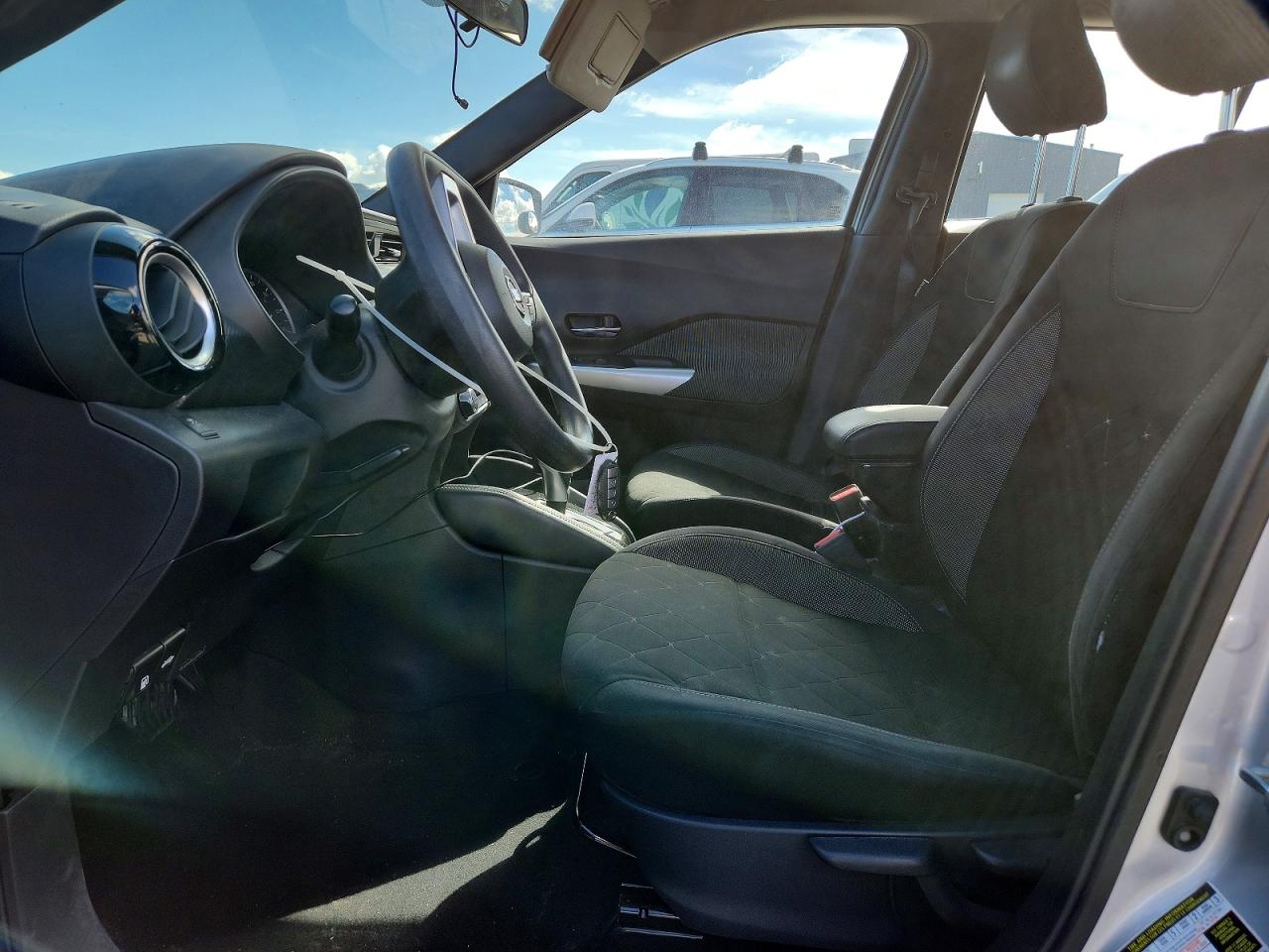 2018 NISSAN KICKS SV photo 19