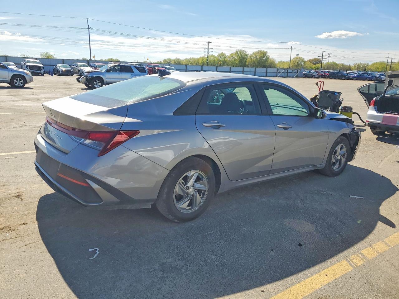 2025 HYUNDAI ELANTRA SE photo 7
