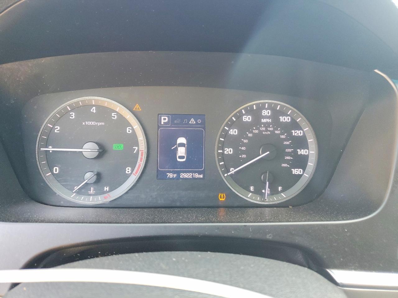 2015 HYUNDAI SONATA SE photo 25