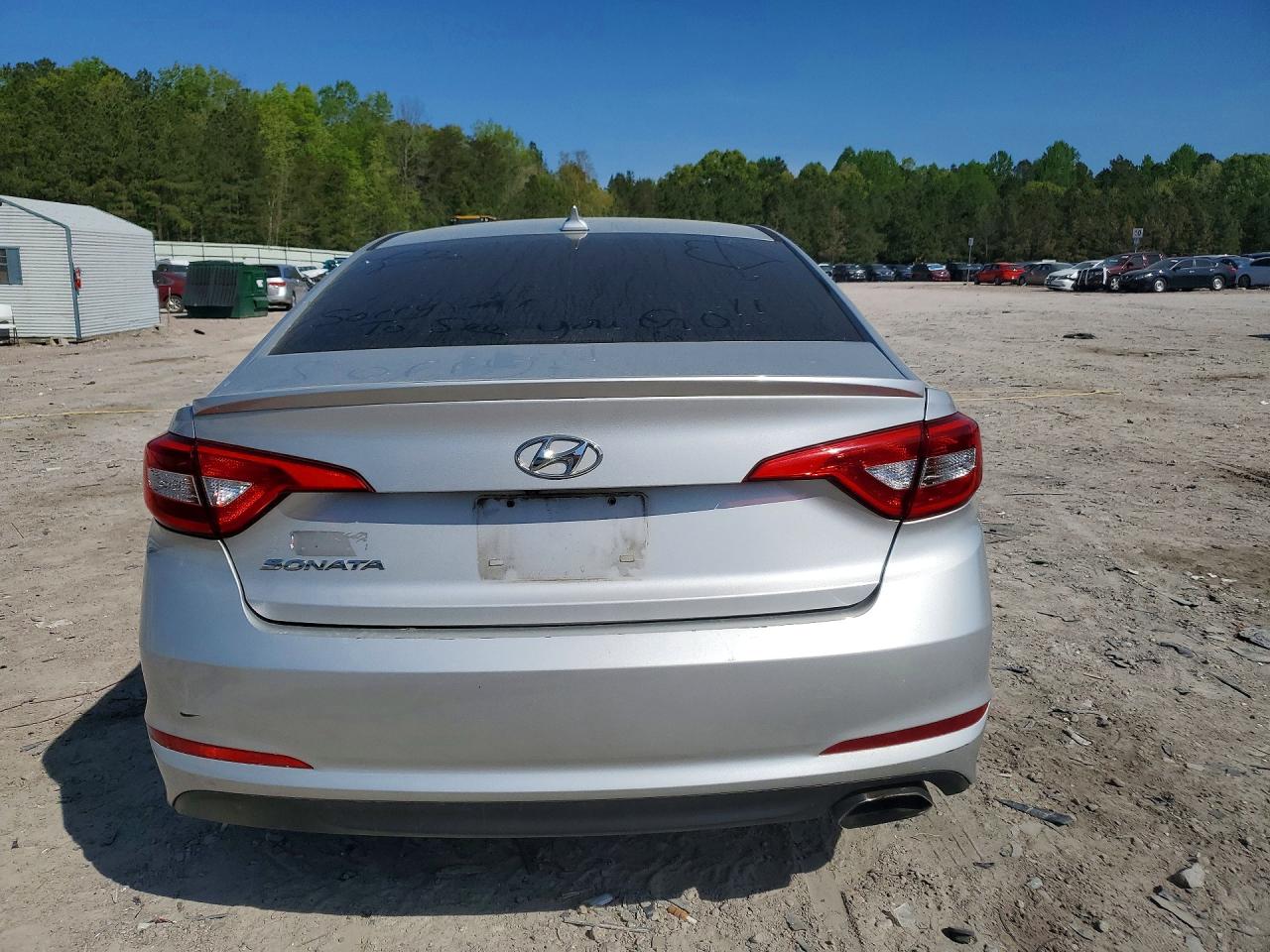 2015 HYUNDAI SONATA SE photo 16