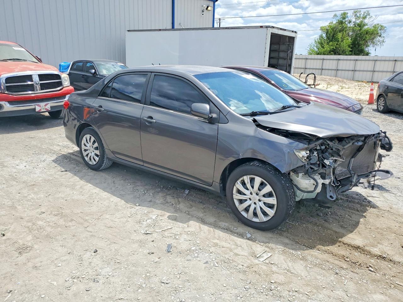 2013 TOYOTA COROLLA LE photo 7