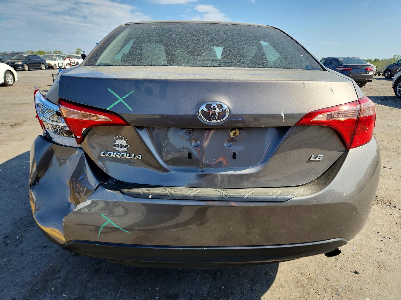 2018 TOYOTA COROLLA LE photo 11
