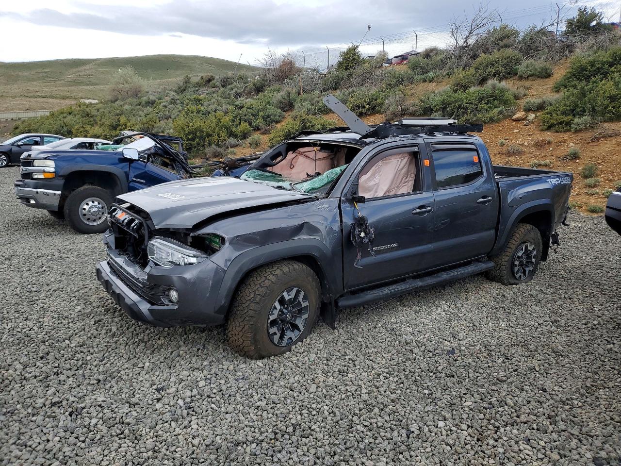 2017 TOYOTA TACOMA