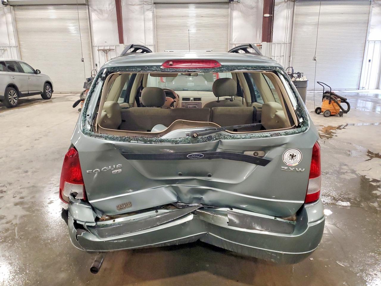 2005 FORD FOCUS ZXW photo 11