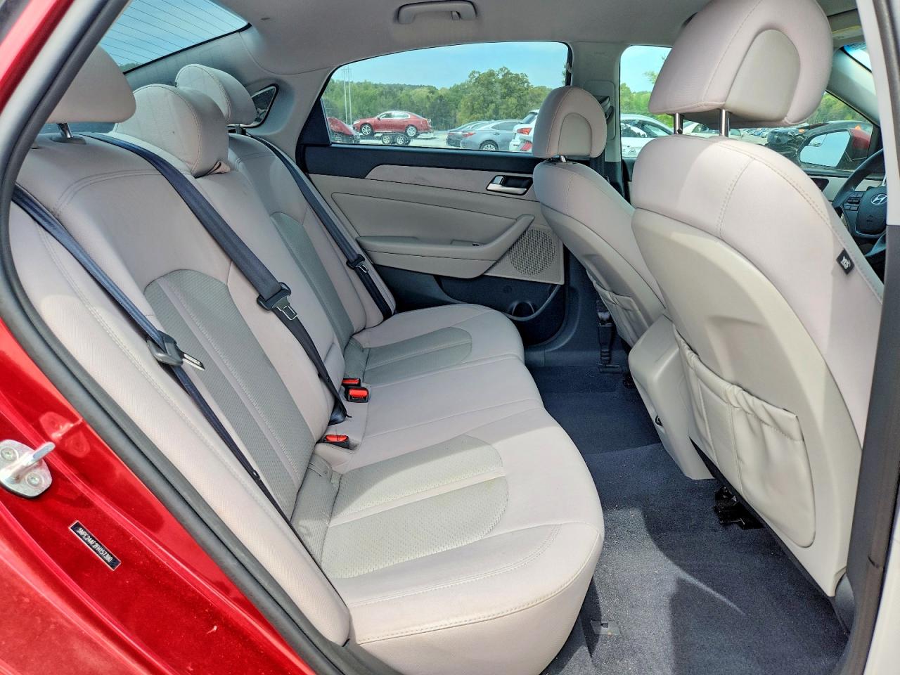 2015 HYUNDAI SONATA SE photo 28