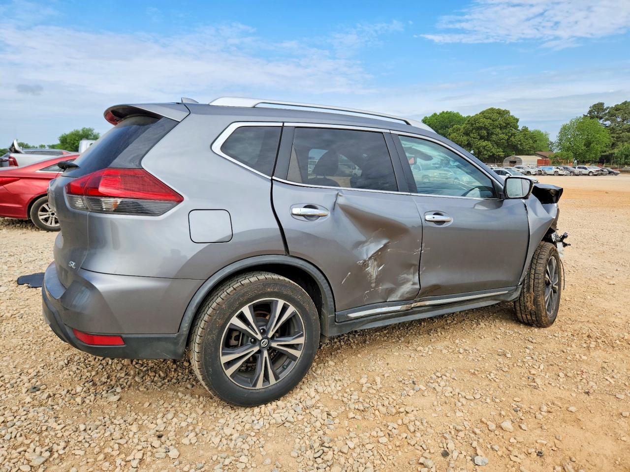 2018 NISSAN ROGUE SL photo 5