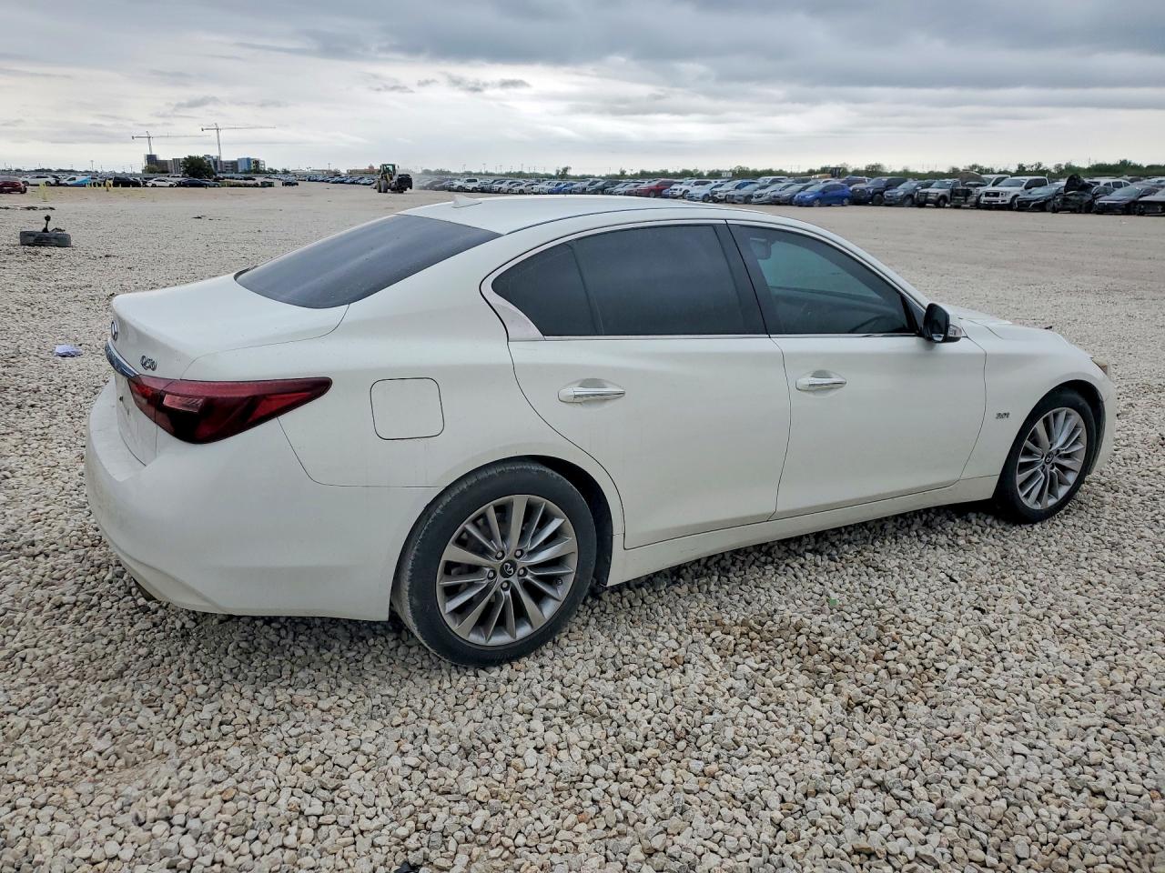 2018 INFINITI Q50 3.0T LUXE photo 5