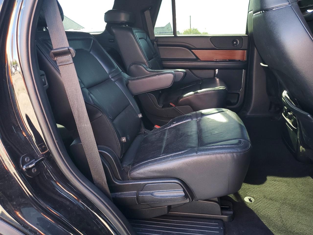 2018 LINCOLN NAVIGATOR RESERVE photo 21