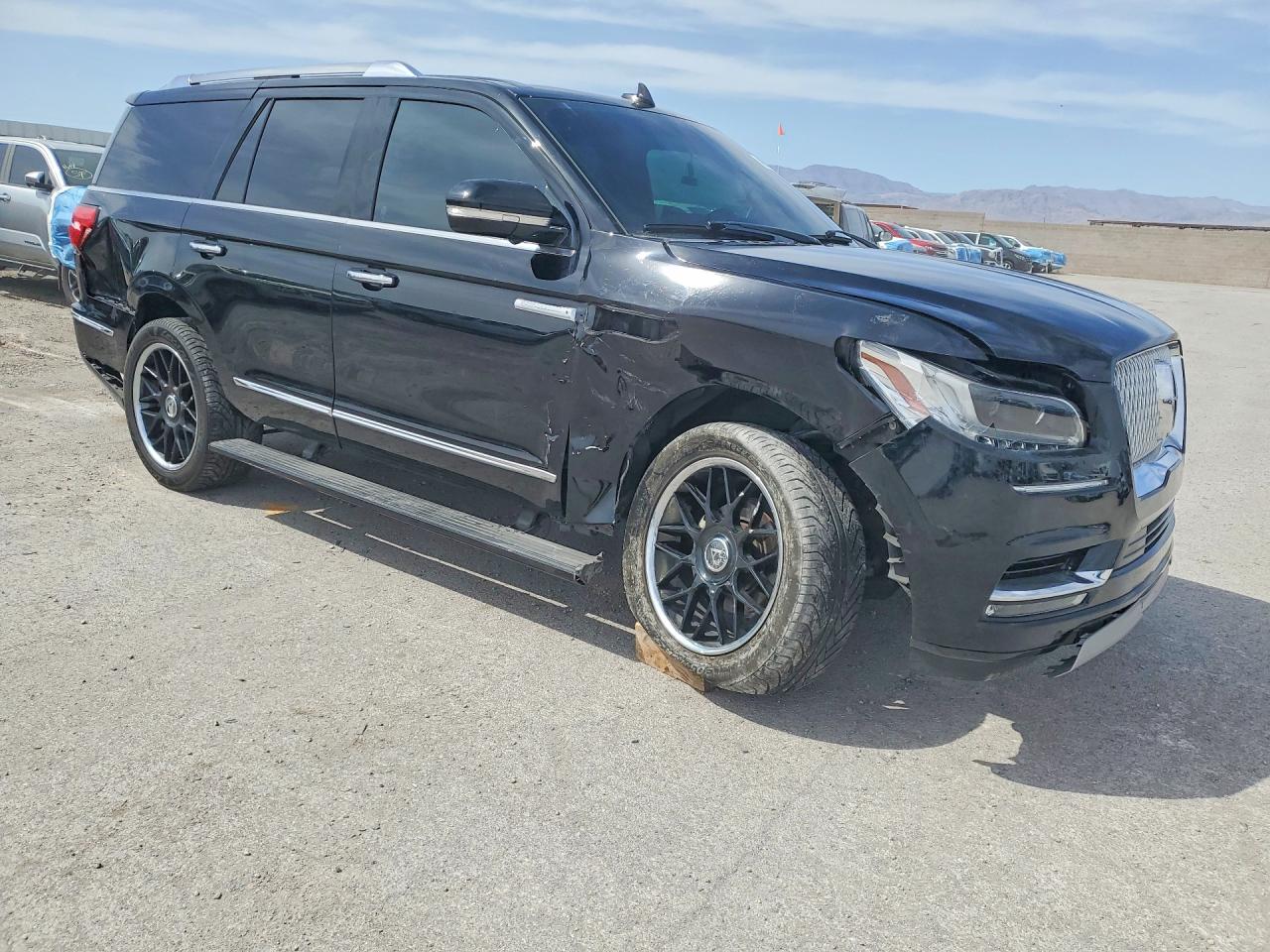 2018 LINCOLN NAVIGATOR RESERVE photo 7