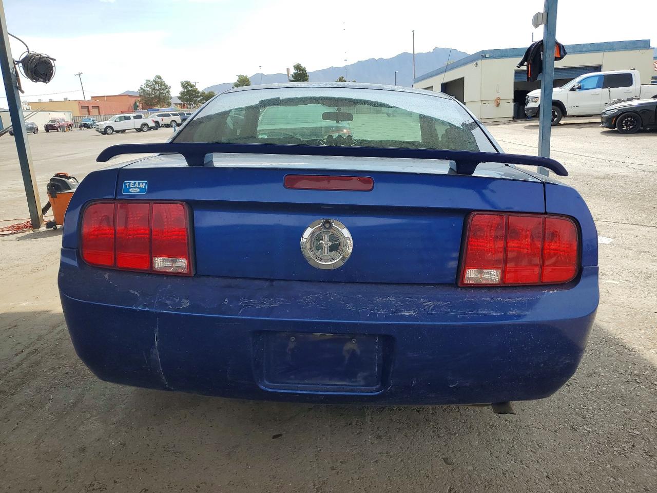 2005 FORD MUSTANG photo 16