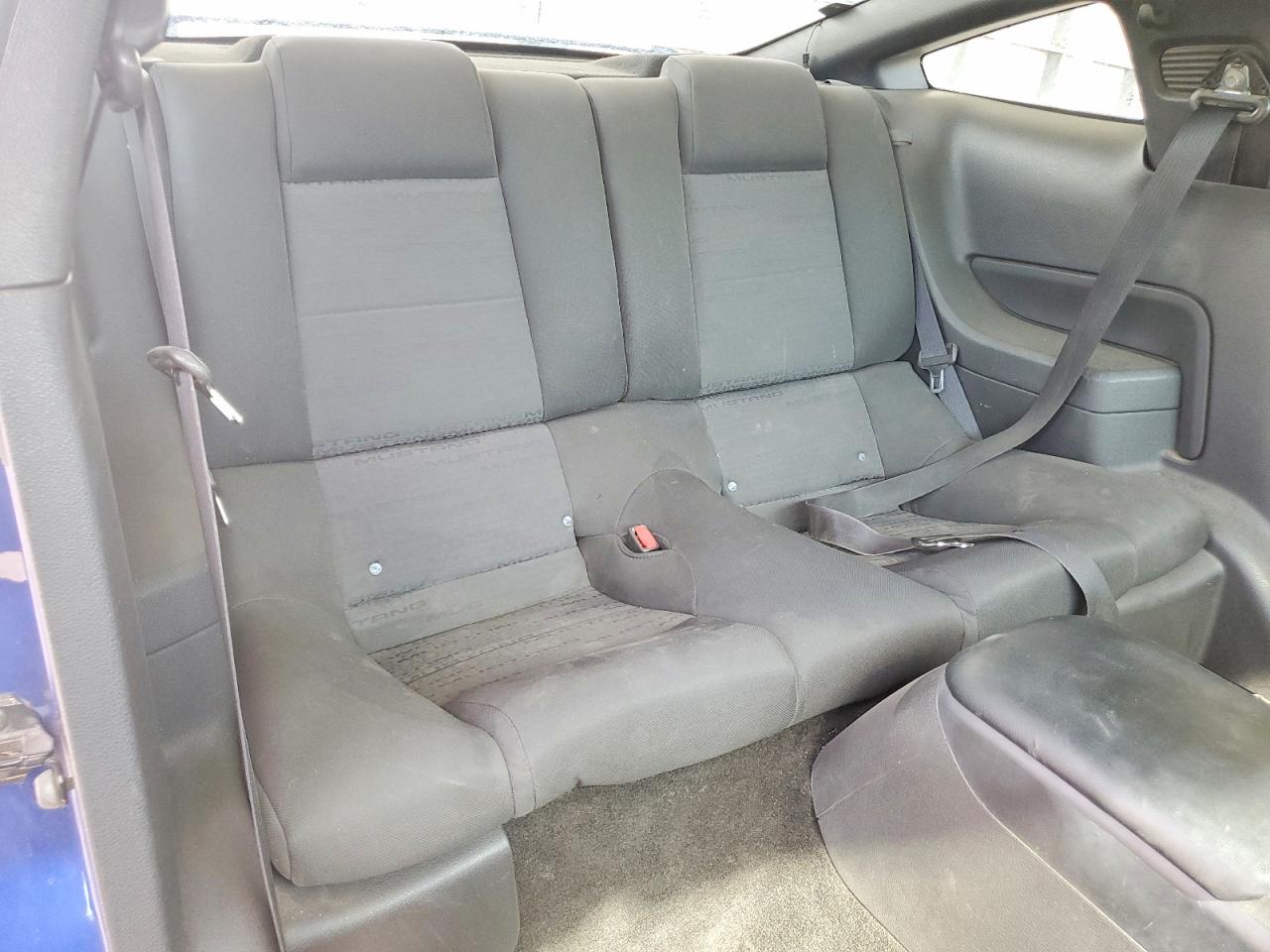 2005 FORD MUSTANG photo 28