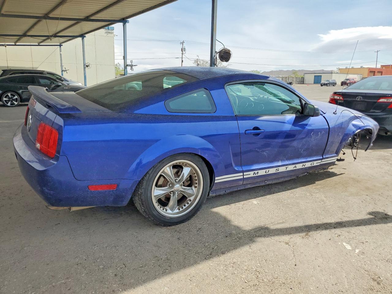 2005 FORD MUSTANG photo 7