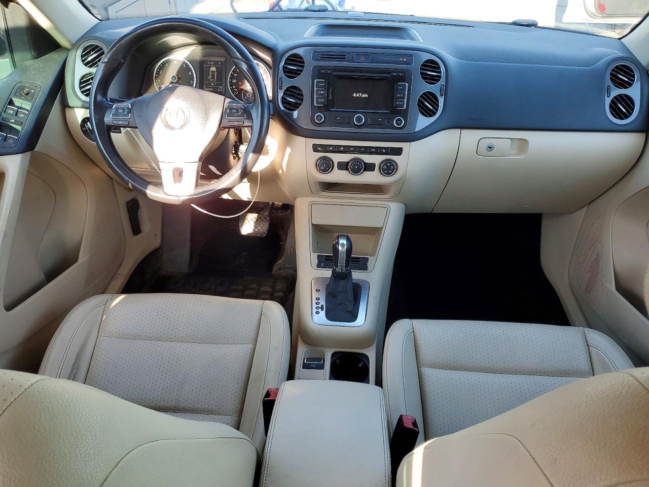 2013 VOLKSWAGEN TIGUAN S photo 22