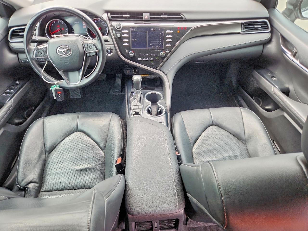 2019 TOYOTA CAMRY XSE photo 15