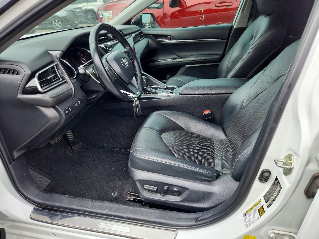 2019 TOYOTA CAMRY XSE photo 13