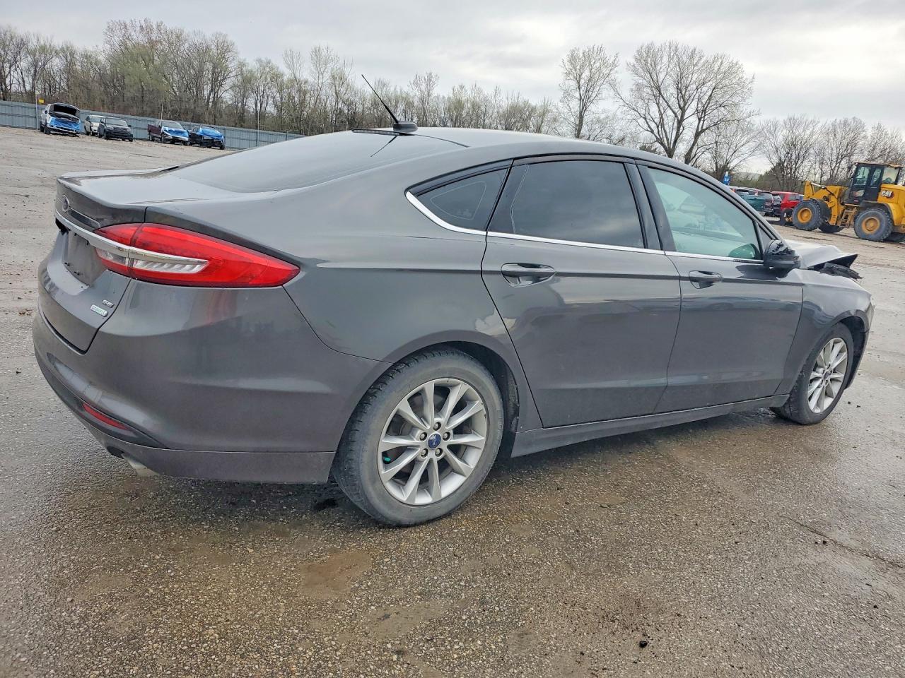 2017 FORD FUSION SE photo 5