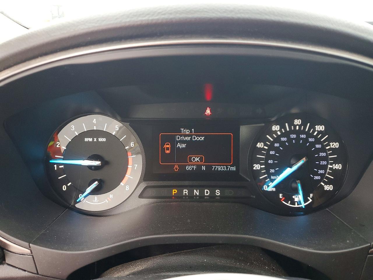 2017 FORD FUSION SE photo 17