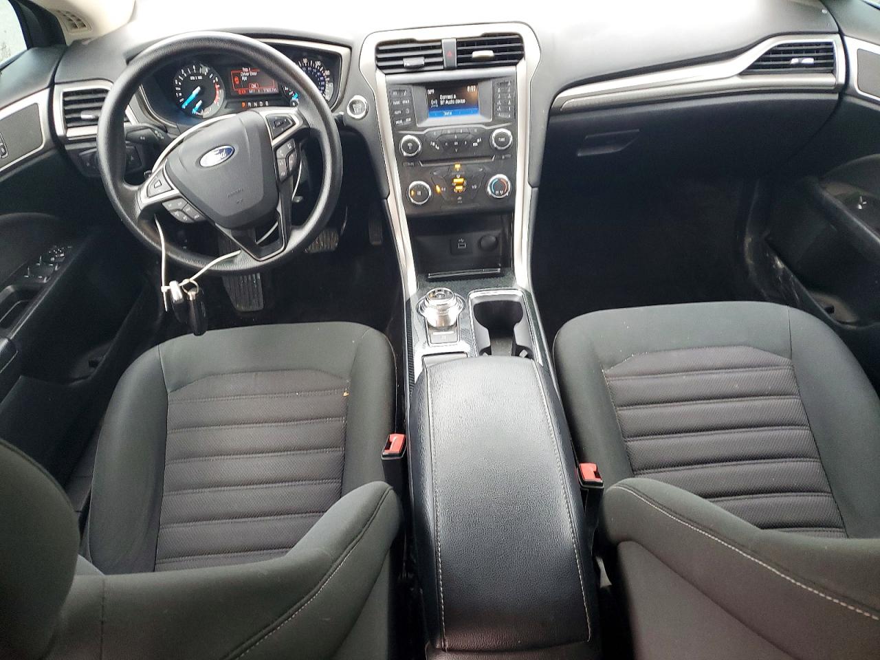 2017 FORD FUSION SE photo 15