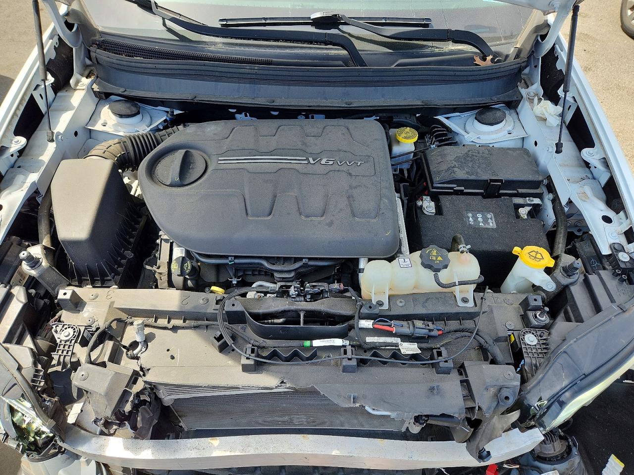 2019 JEEP CHEROKEE LIMITED photo 12