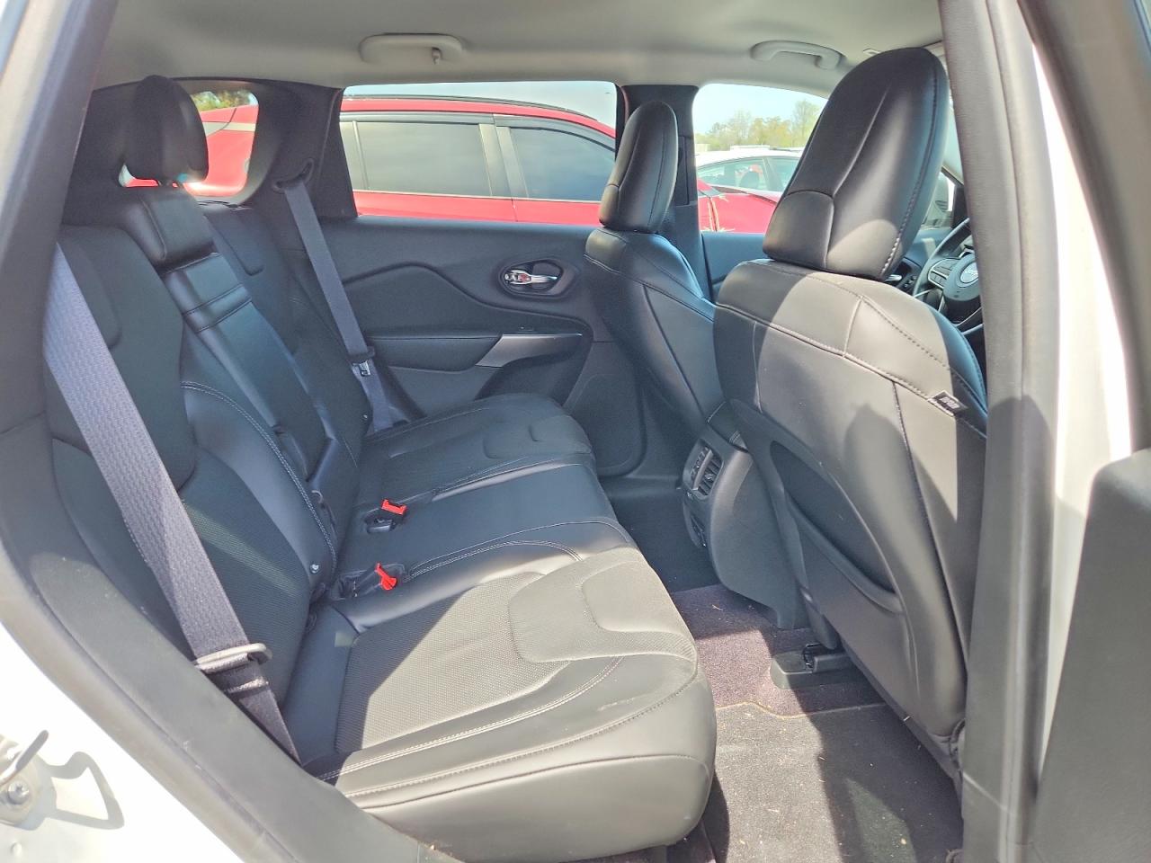 2019 JEEP CHEROKEE LIMITED photo 11