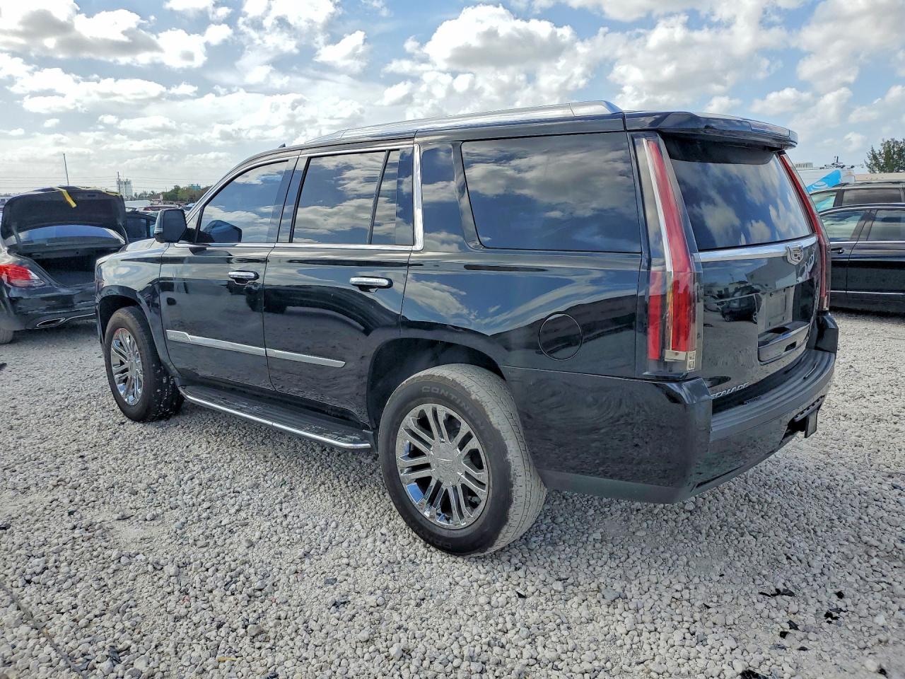 2020 CADILLAC ESCALADE photo 2