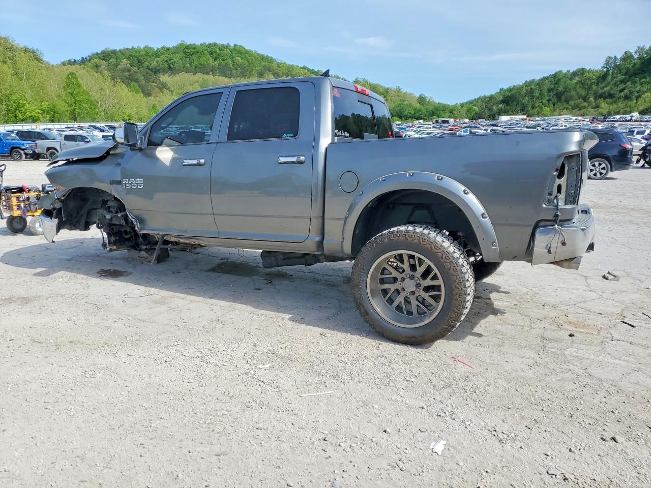 2013 RAM 1500 LARAMIE photo 4