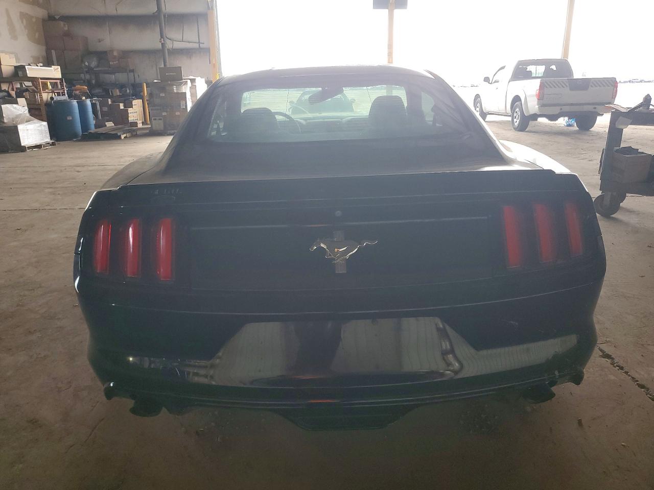 2015 FORD MUSTANG photo 11