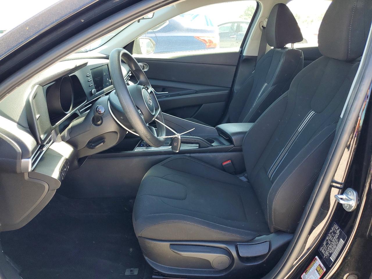 2023 HYUNDAI ELANTRA SEL photo 13