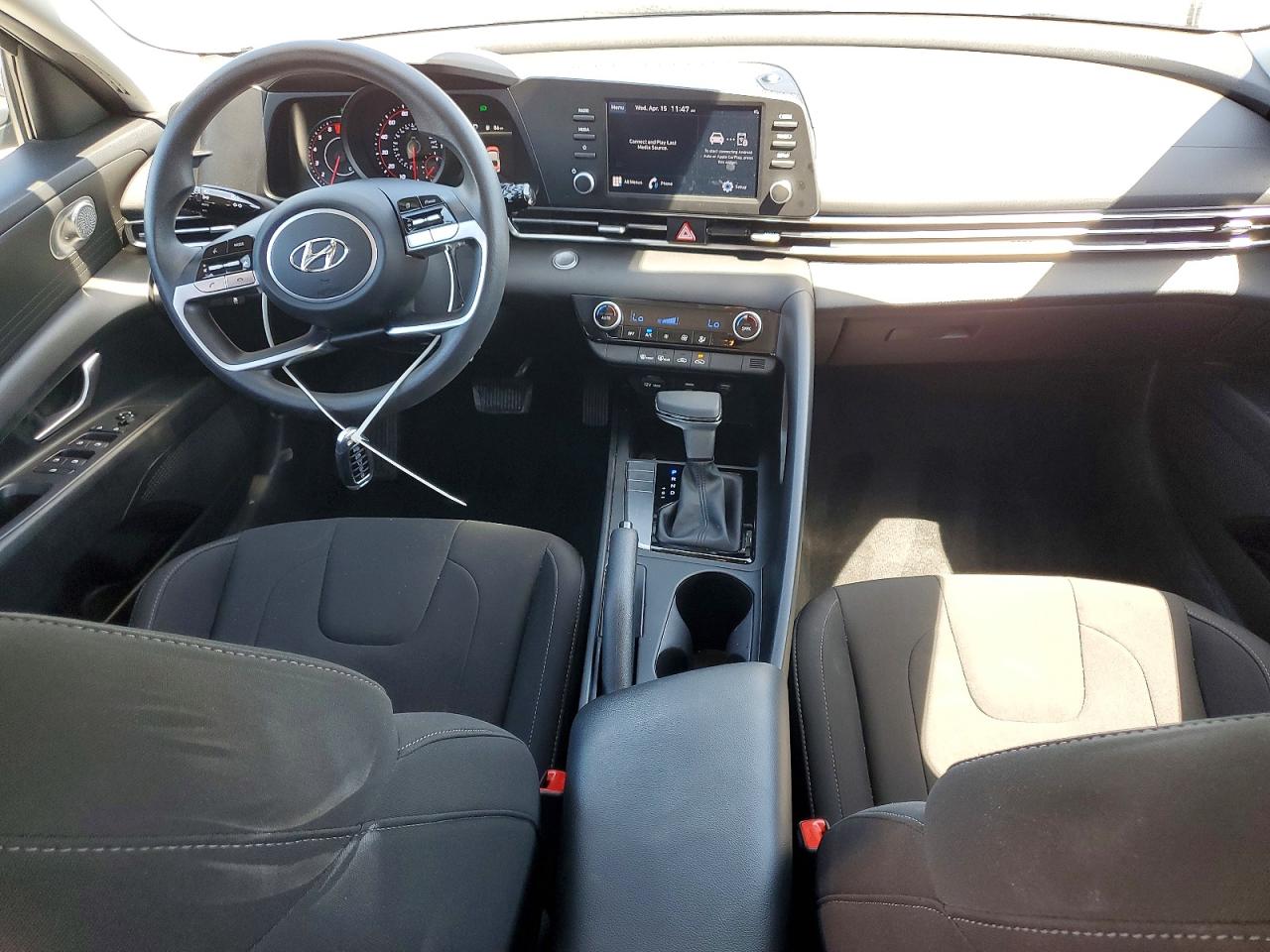 2023 HYUNDAI ELANTRA SEL photo 15