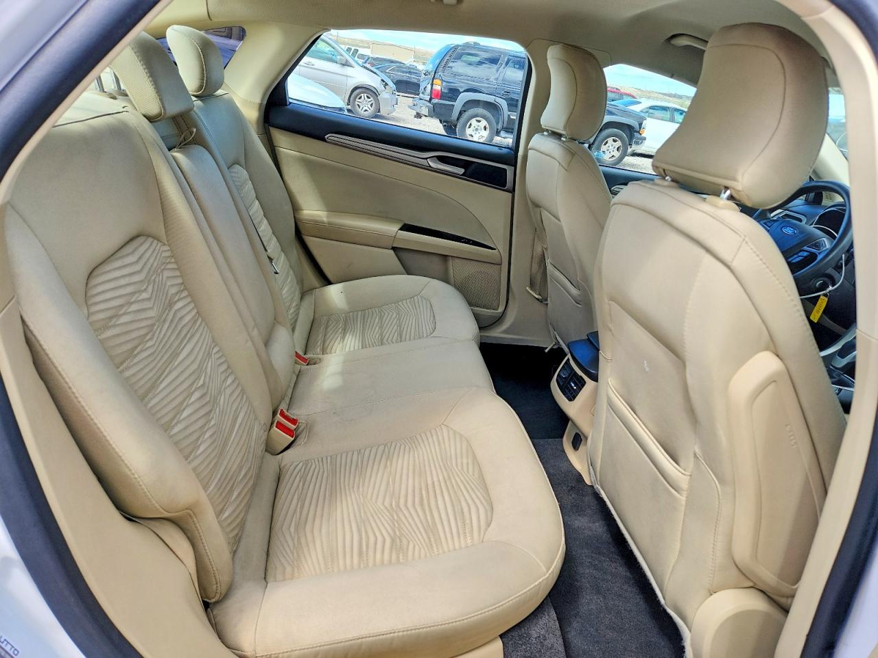 2016 FORD FUSION SE photo 19