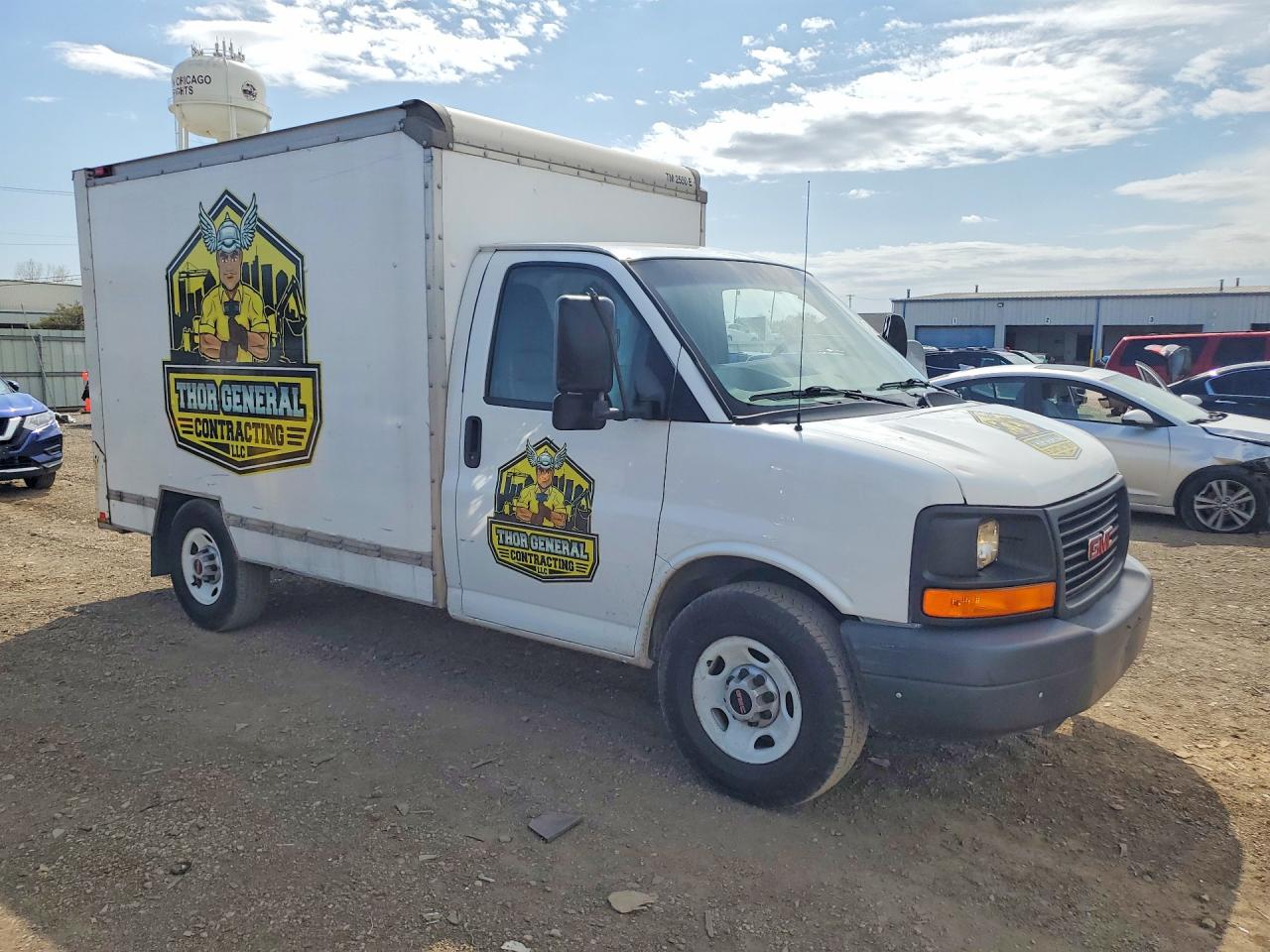 2013 GMC SAVANA BOX TRUCK photo 7