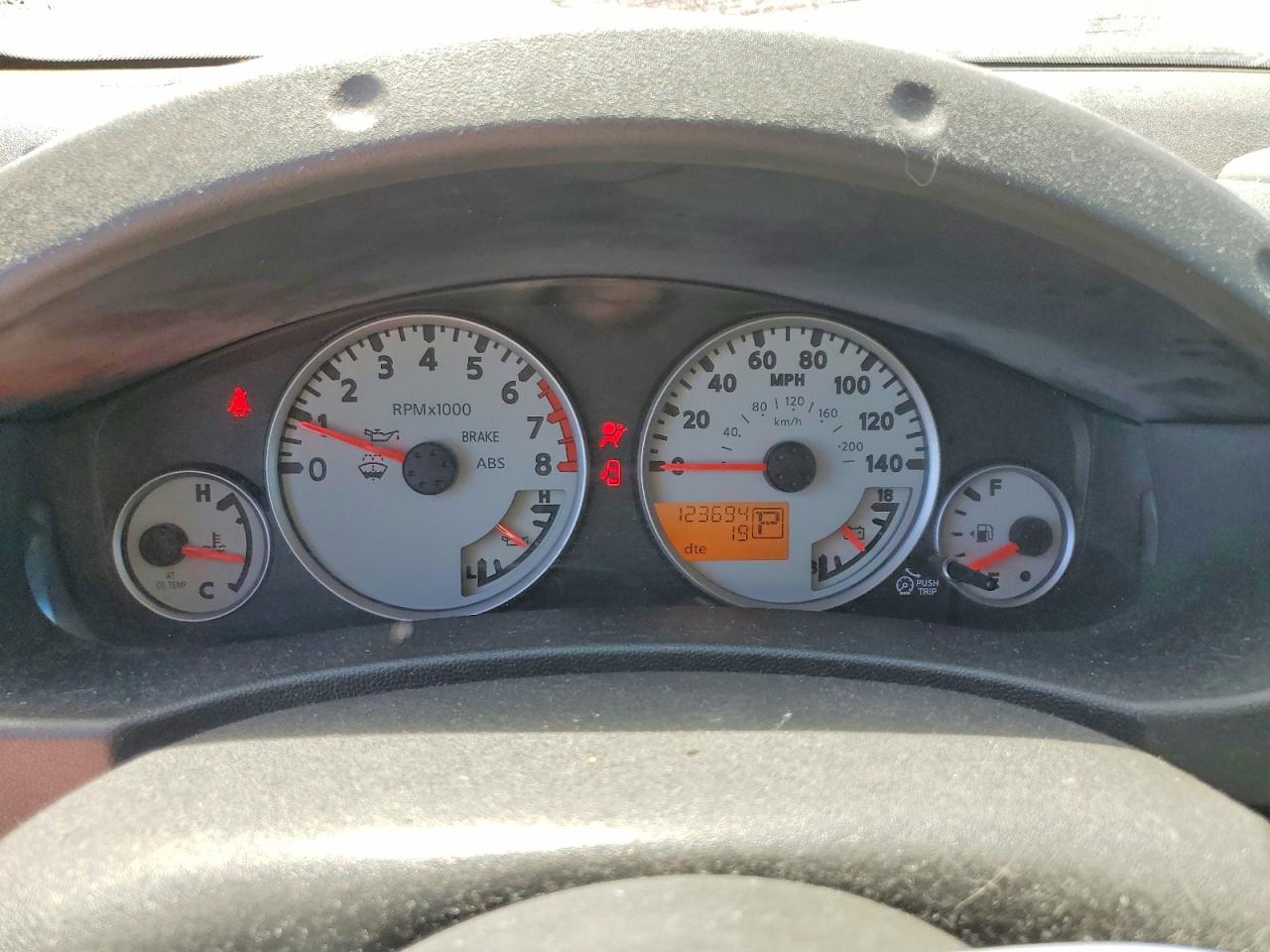 2011 NISSAN FRONTIER S photo 25