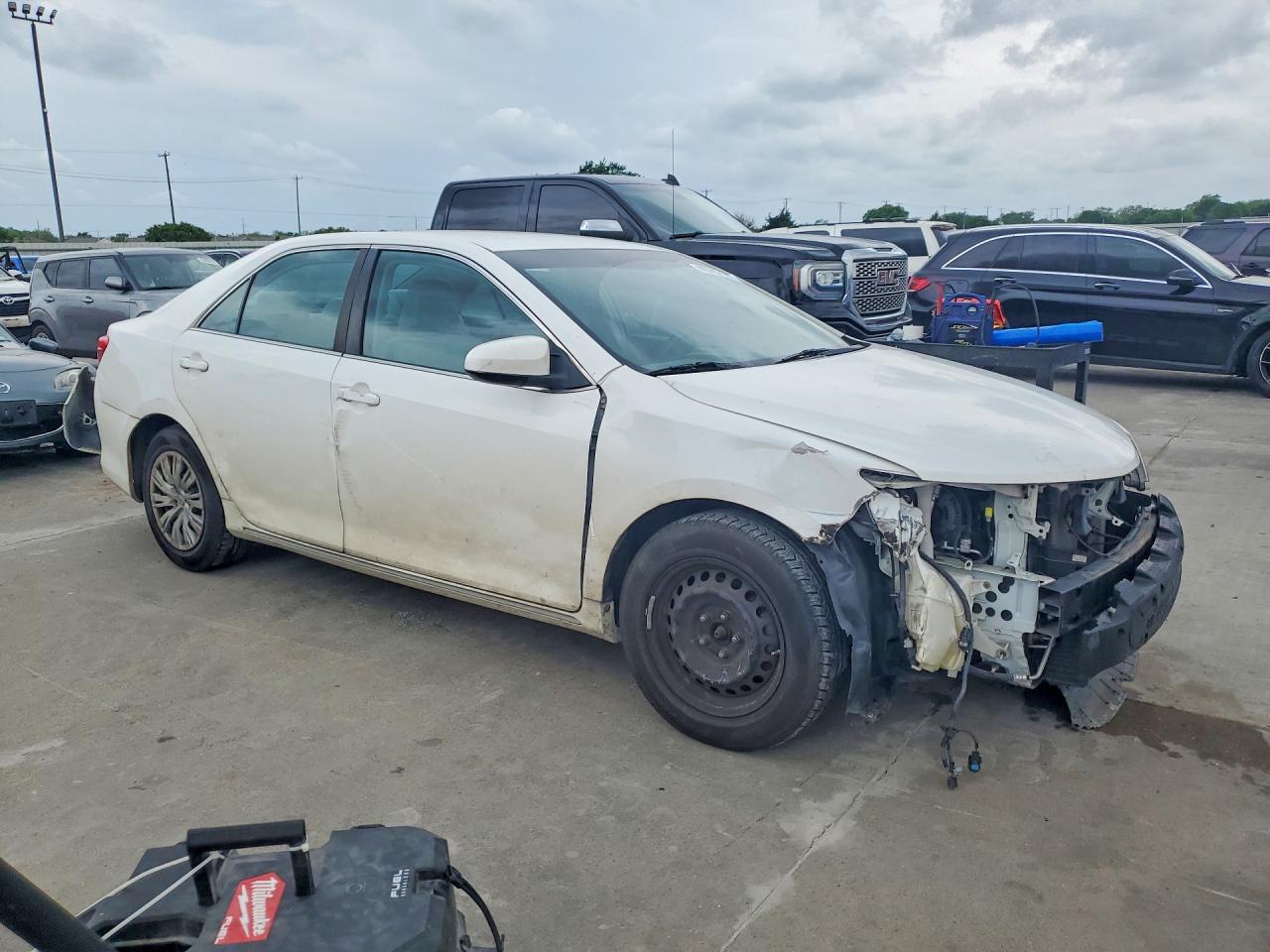 2013 TOYOTA CAMRY LE photo 7