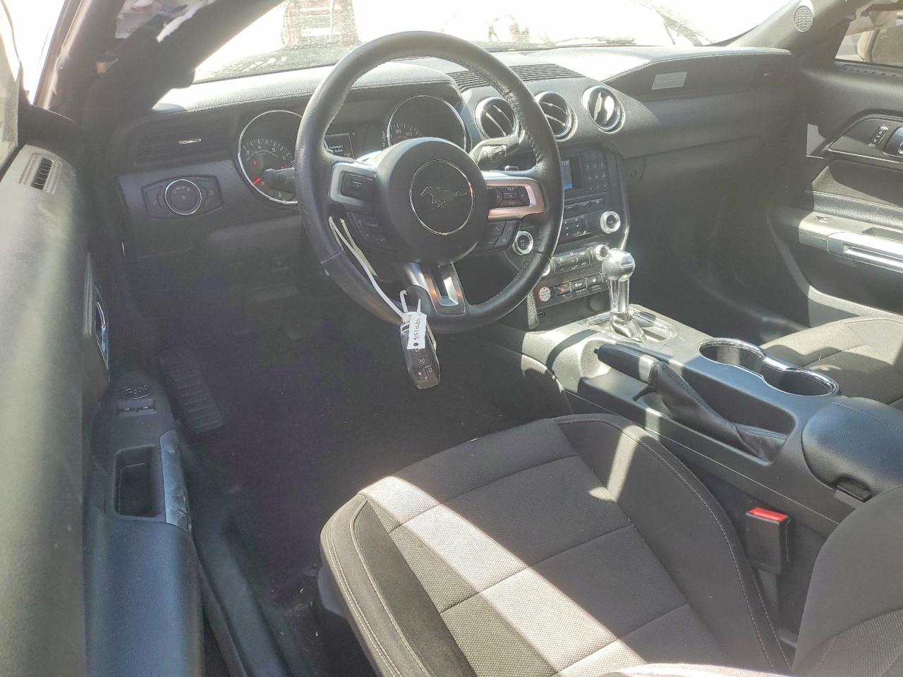 2016 FORD MUSTANG photo 22