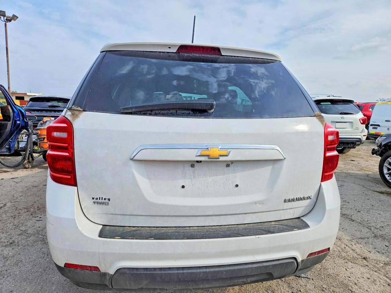 2016 CHEVROLET EQUINOX LS photo 16