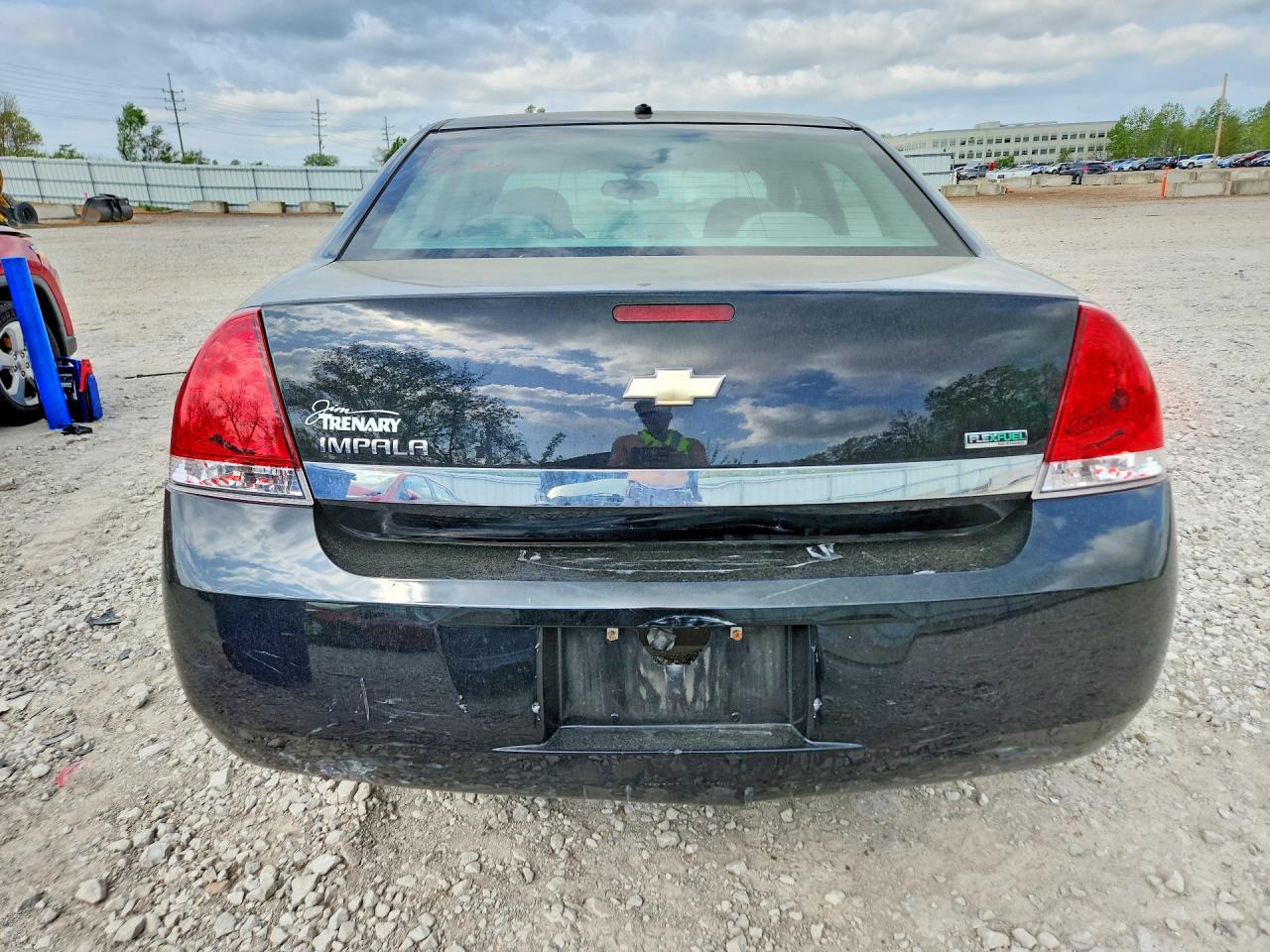 2010 CHEVROLET IMPALA LS photo 11