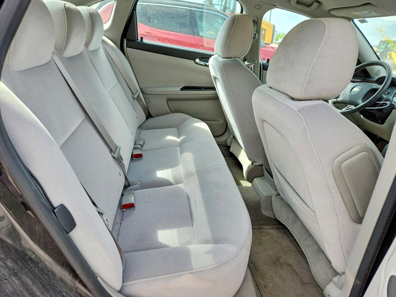 2010 CHEVROLET IMPALA LS photo 19