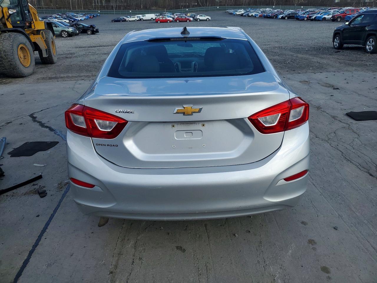 2017 CHEVROLET CRUZE LS photo 16