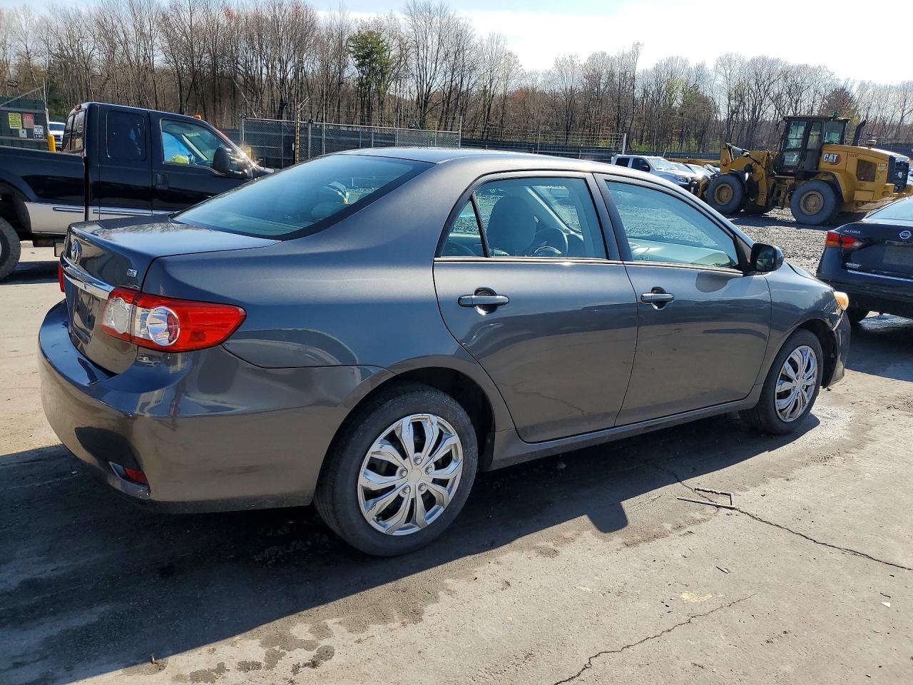 2012 TOYOTA COROLLA LE photo 5
