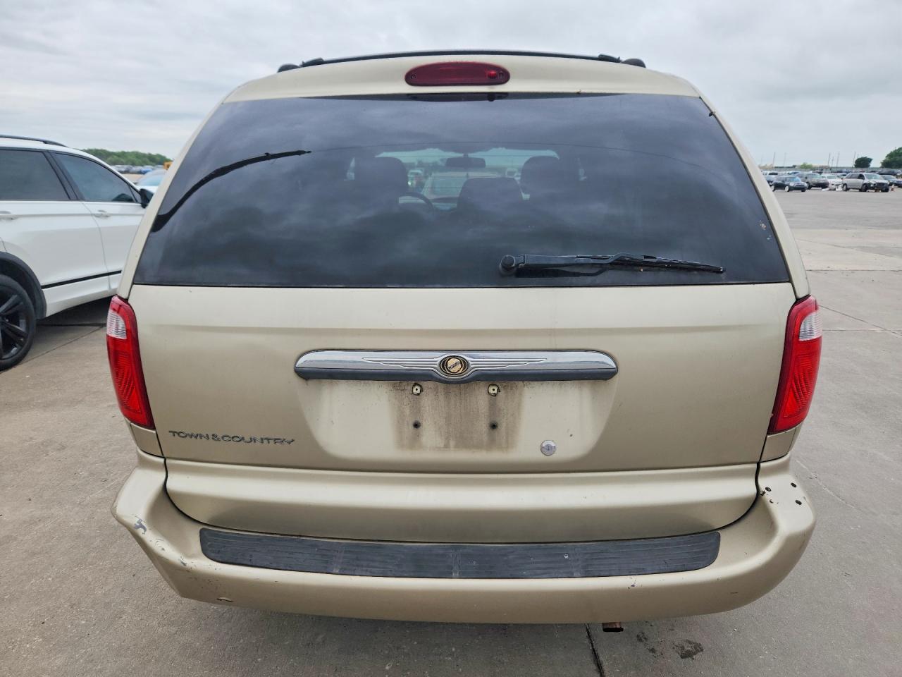 2007 CHRYSLER TOWN & COUNTRY LX photo 16