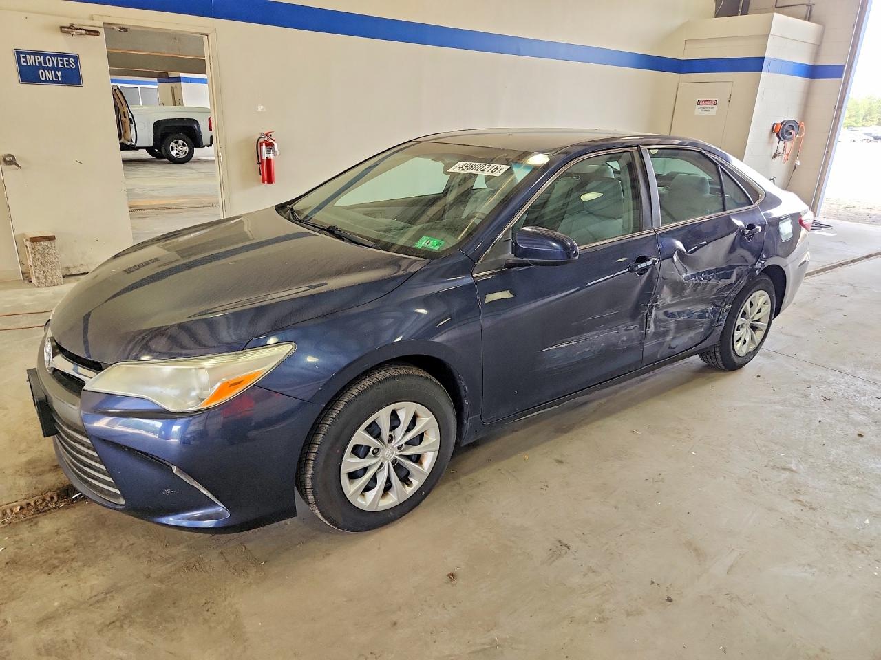 2016 TOYOTA CAMRY