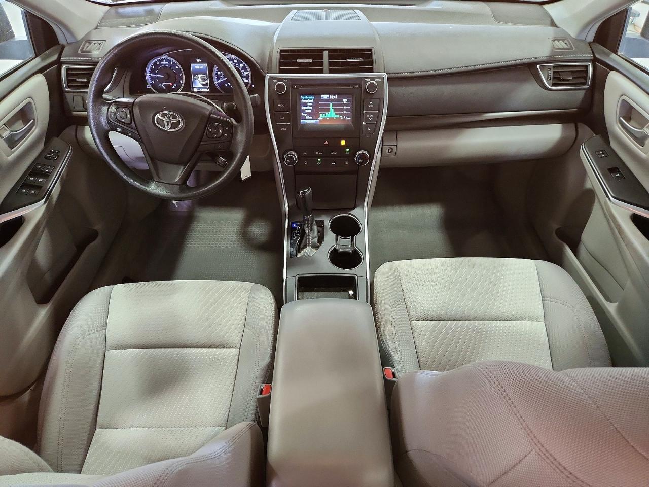 2016 TOYOTA CAMRY LE photo 8