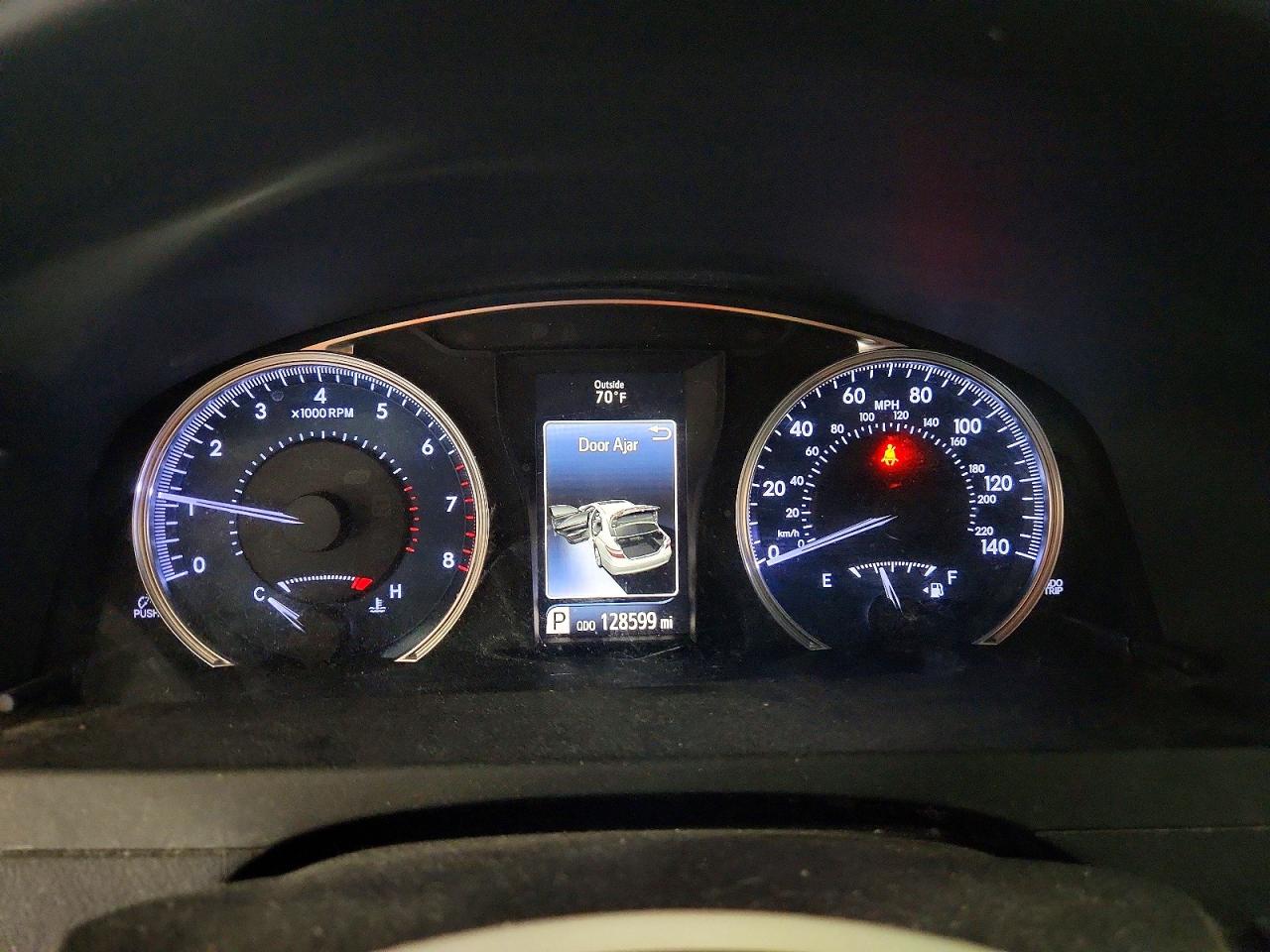 2016 TOYOTA CAMRY LE photo 9