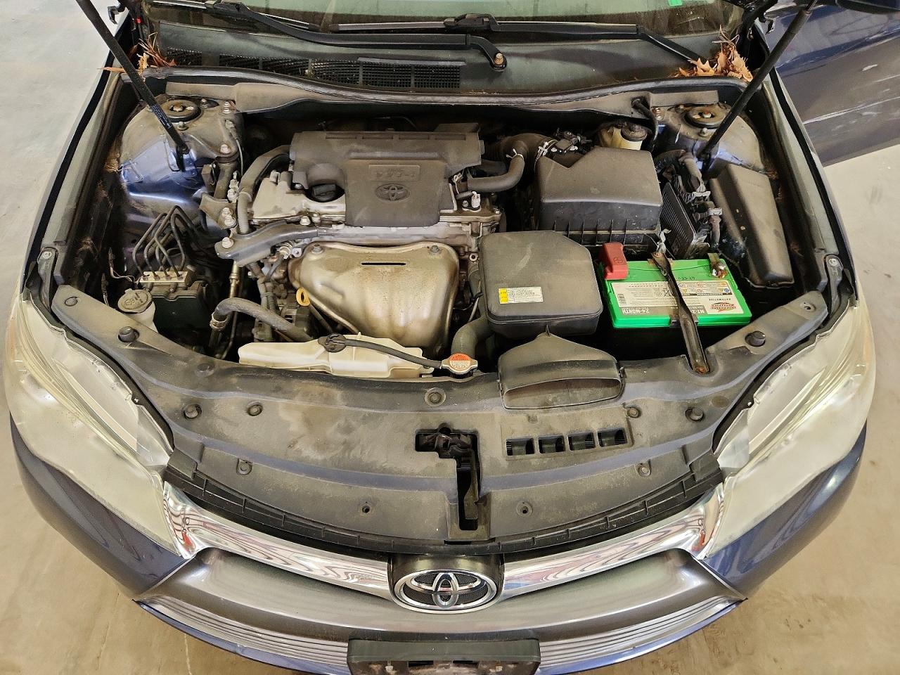 2016 TOYOTA CAMRY LE photo 11