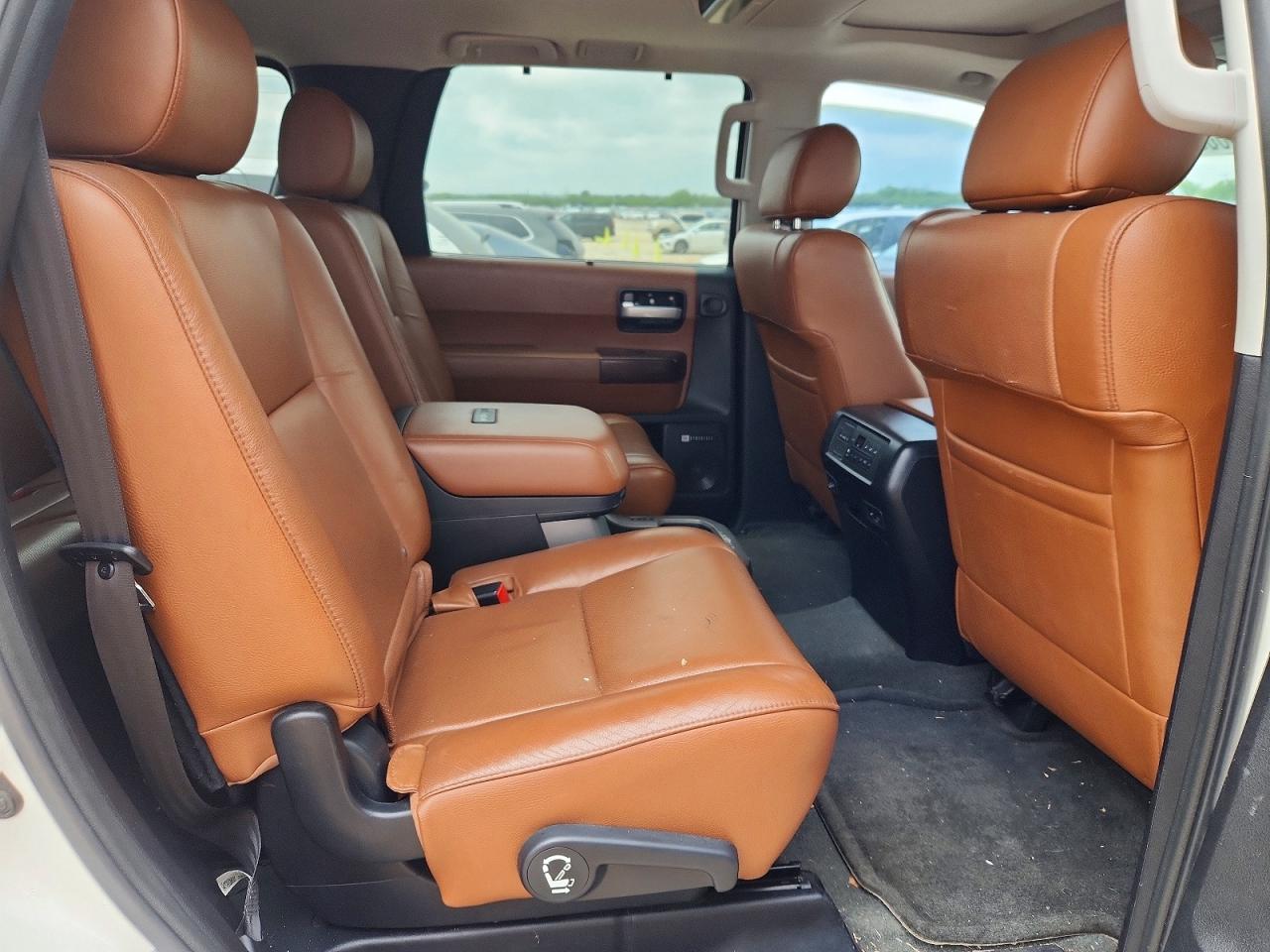 2012 TOYOTA SEQUOIA PLATINUM photo 21