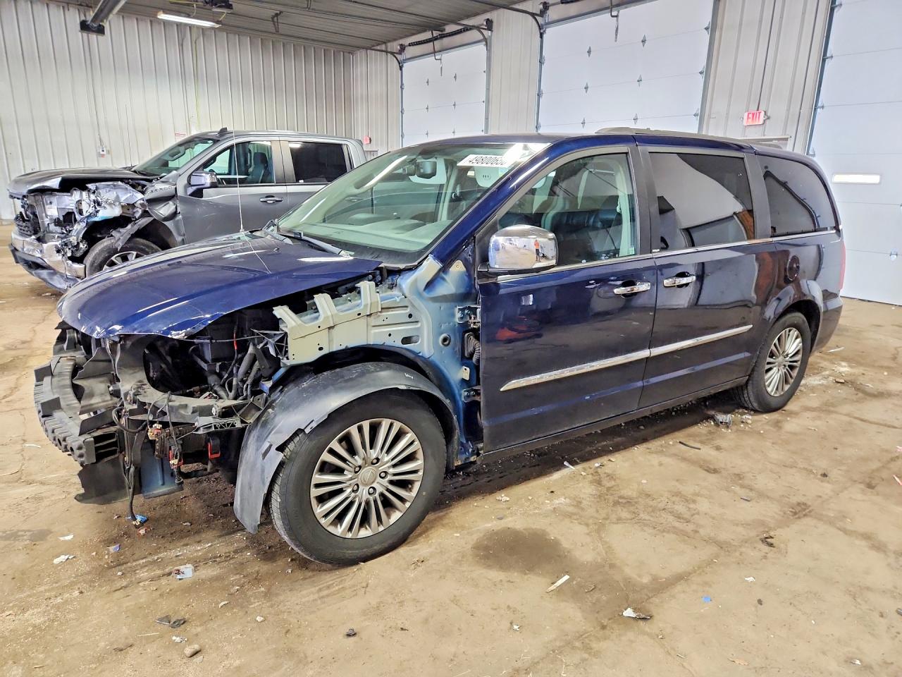 2013 CHRYSLER TOWN & COUNTRY