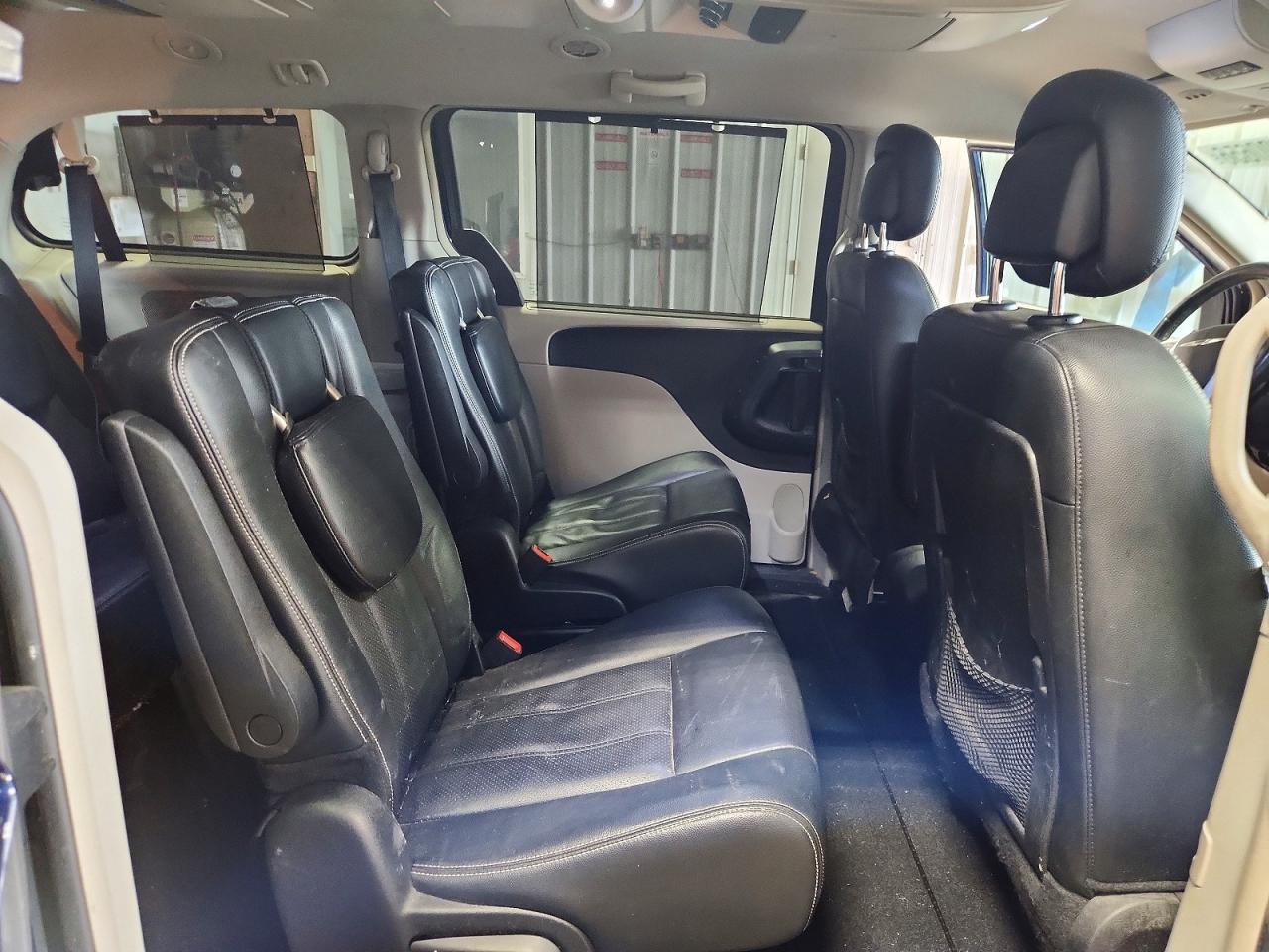 2013 CHRYSLER TOWN & COUNTRY TOURING L photo 31