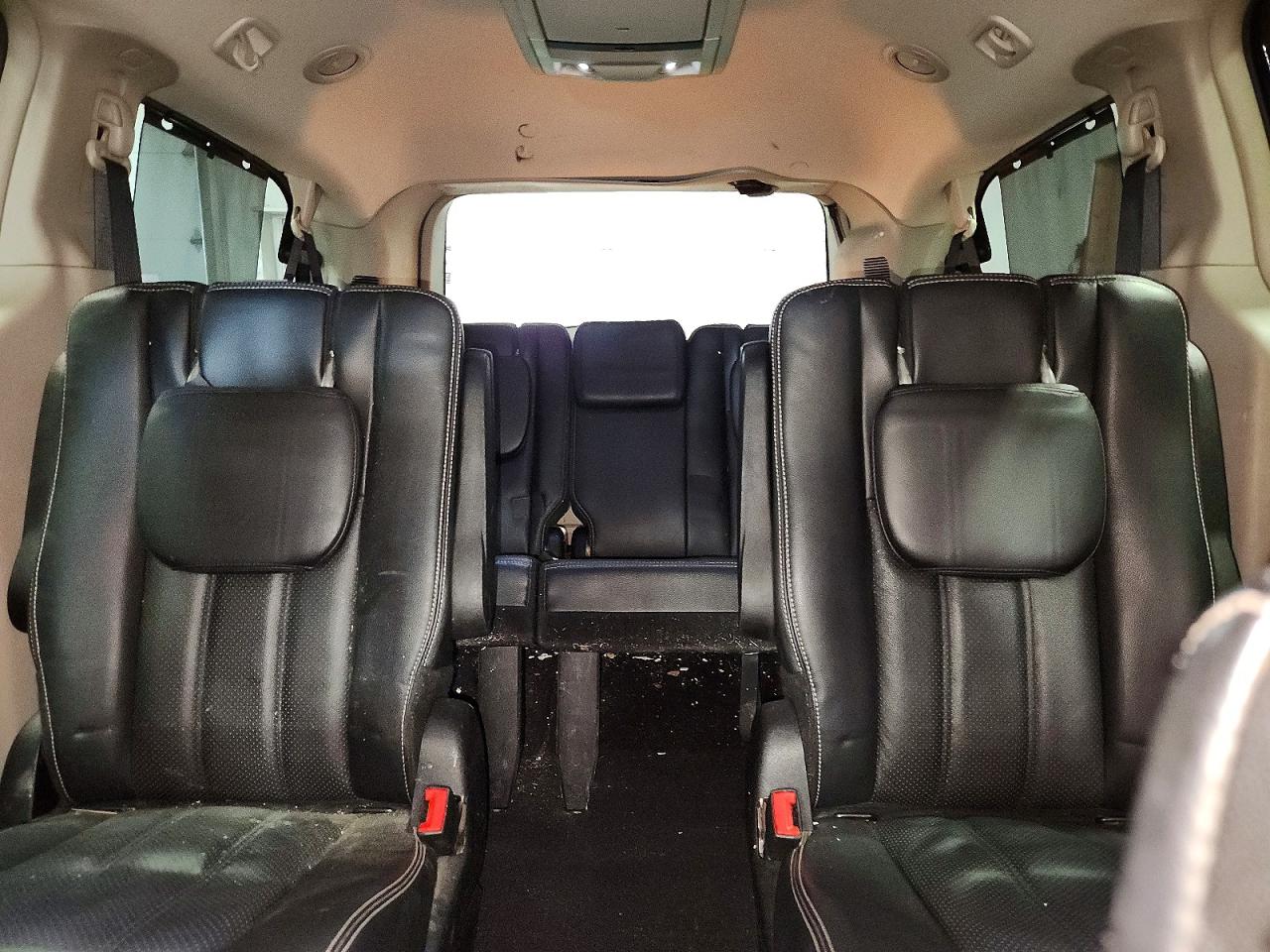 2013 CHRYSLER TOWN & COUNTRY TOURING L photo 28