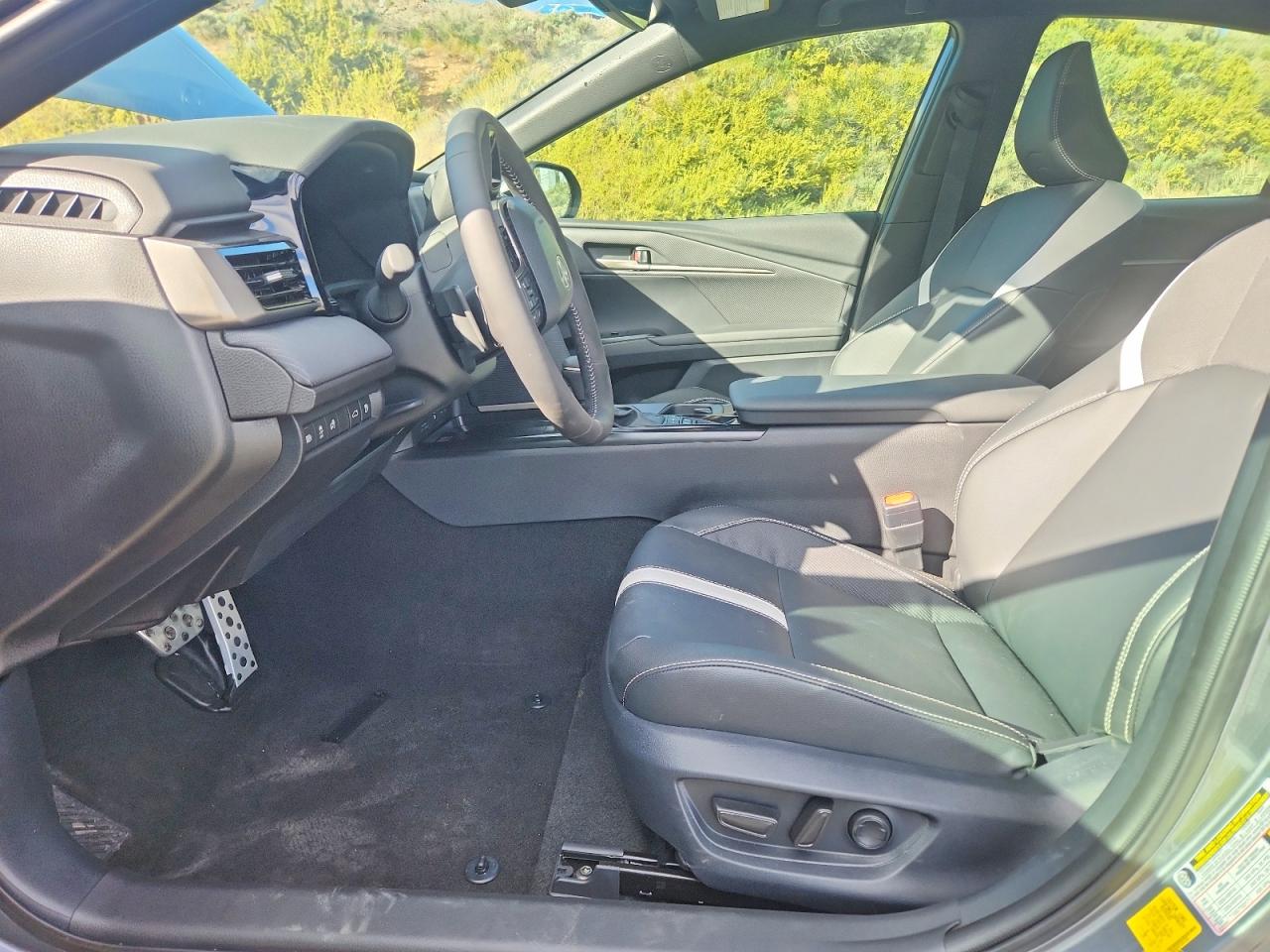2026 TOYOTA CAMRY SE photo 7