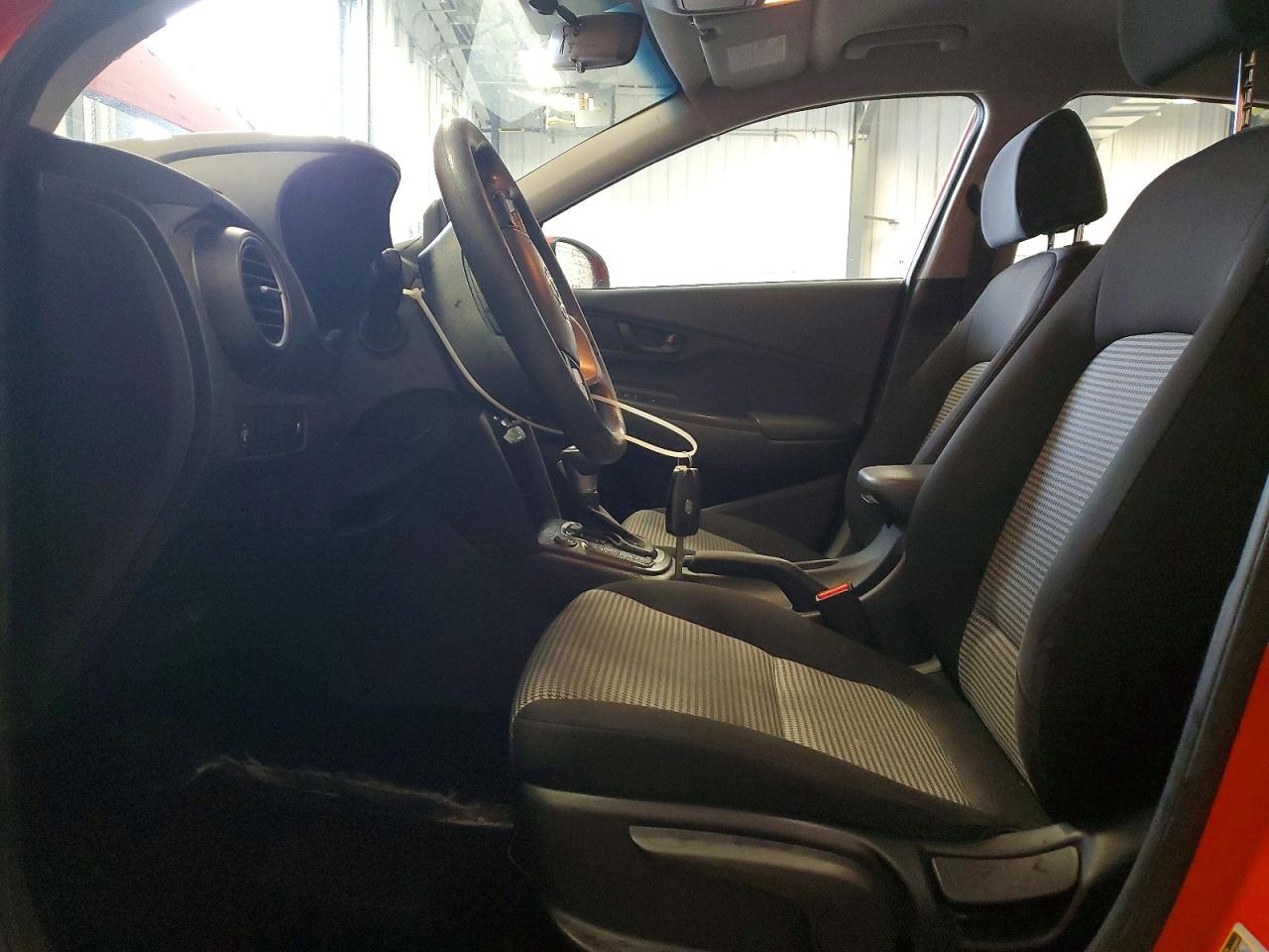 2020 HYUNDAI KONA SE photo 13